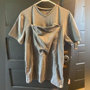 Lalabu men’s baby wearing t-shirt